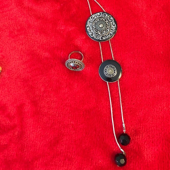 Black and silver Necklace and ring. - Picture 2 of 2